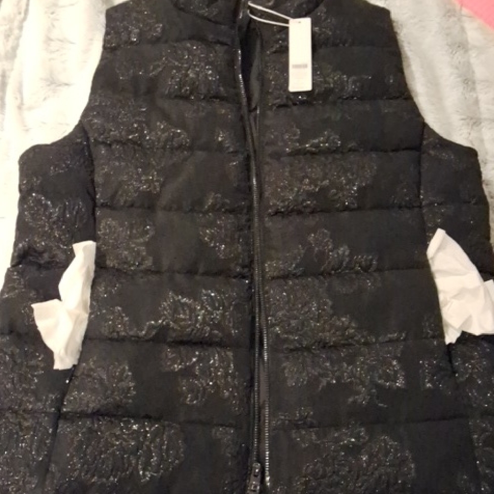 Chico's Ladies Puffer Vest Size M New With Tags - Picture 8 of 11